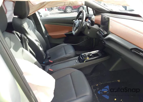 2021 Volkswagen Id.4 Awd Pro S from USA, damaged, VIN WVGUNPE28MP065581